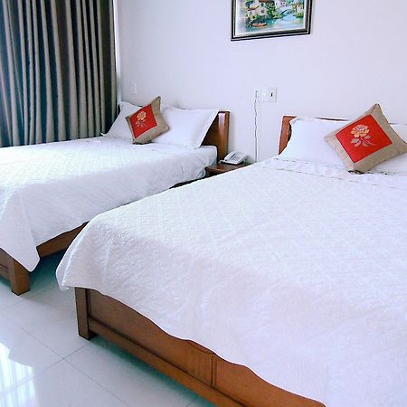 Hoang Dat Hotel Ðồng Hới Buitenkant foto