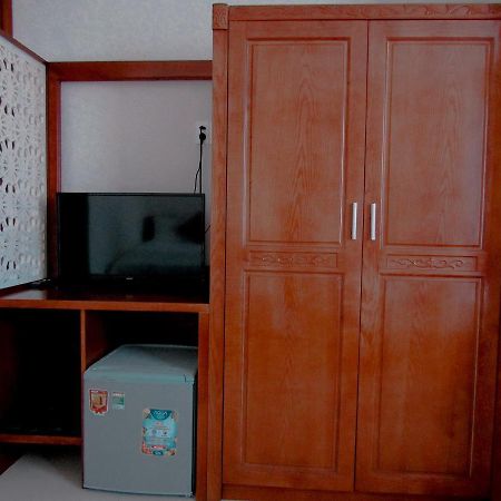 Hoang Dat Hotel Ðồng Hới Buitenkant foto