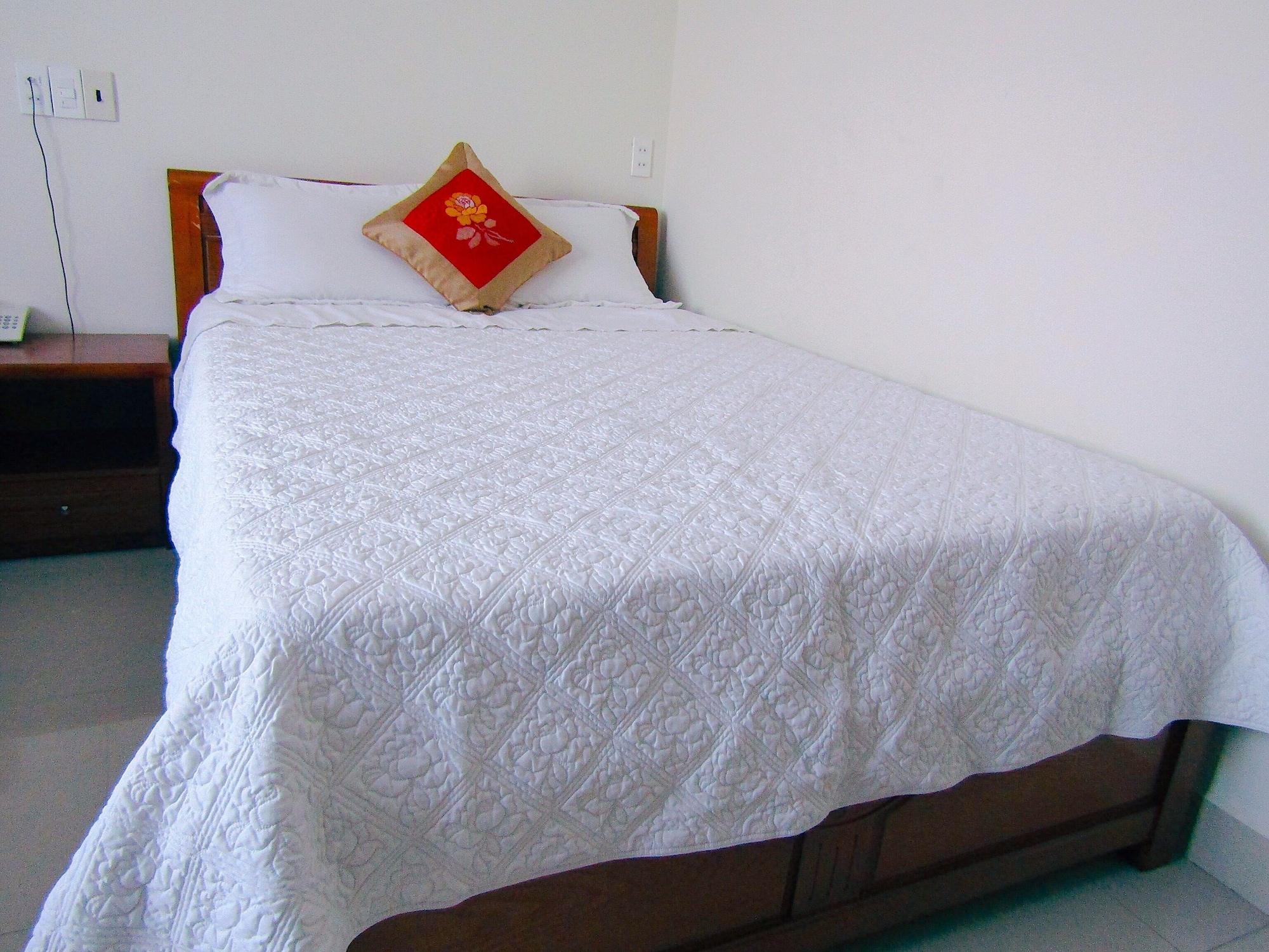 Hoang Dat Hotel Ðồng Hới Buitenkant foto