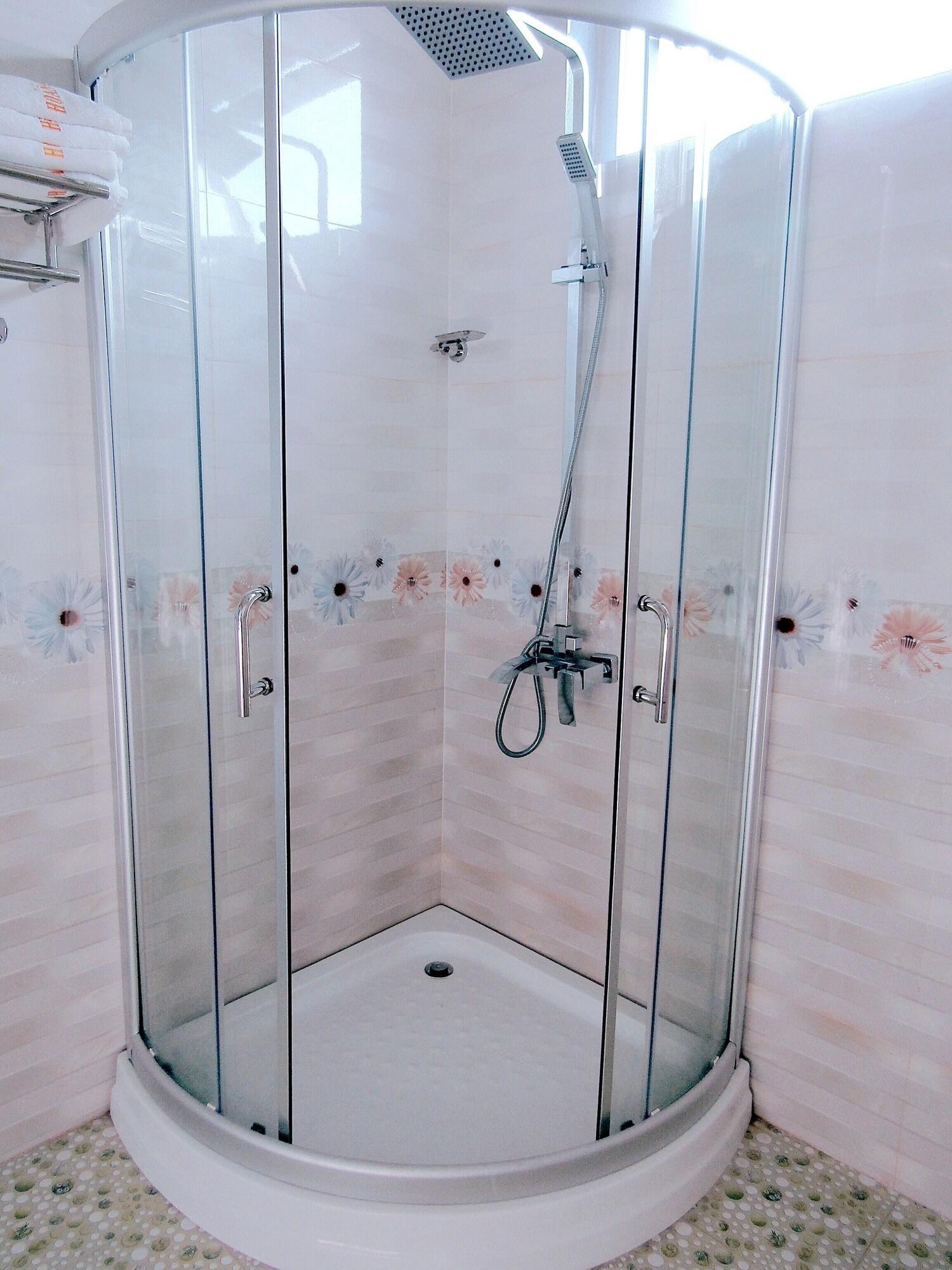 Hoang Dat Hotel Ðồng Hới Buitenkant foto